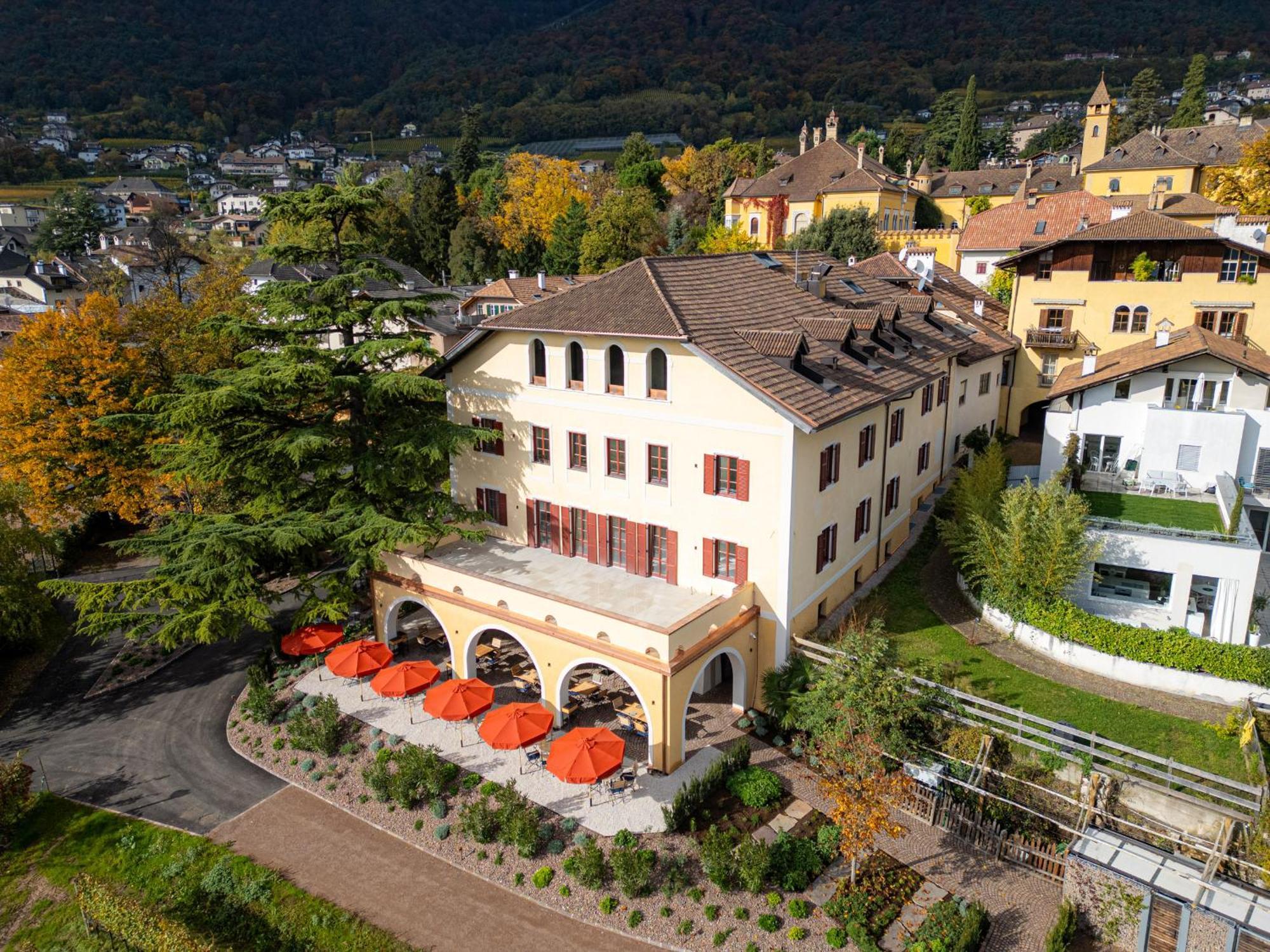 Castel Sallegg Suites Adults Only Caldaro Exteriér fotografie