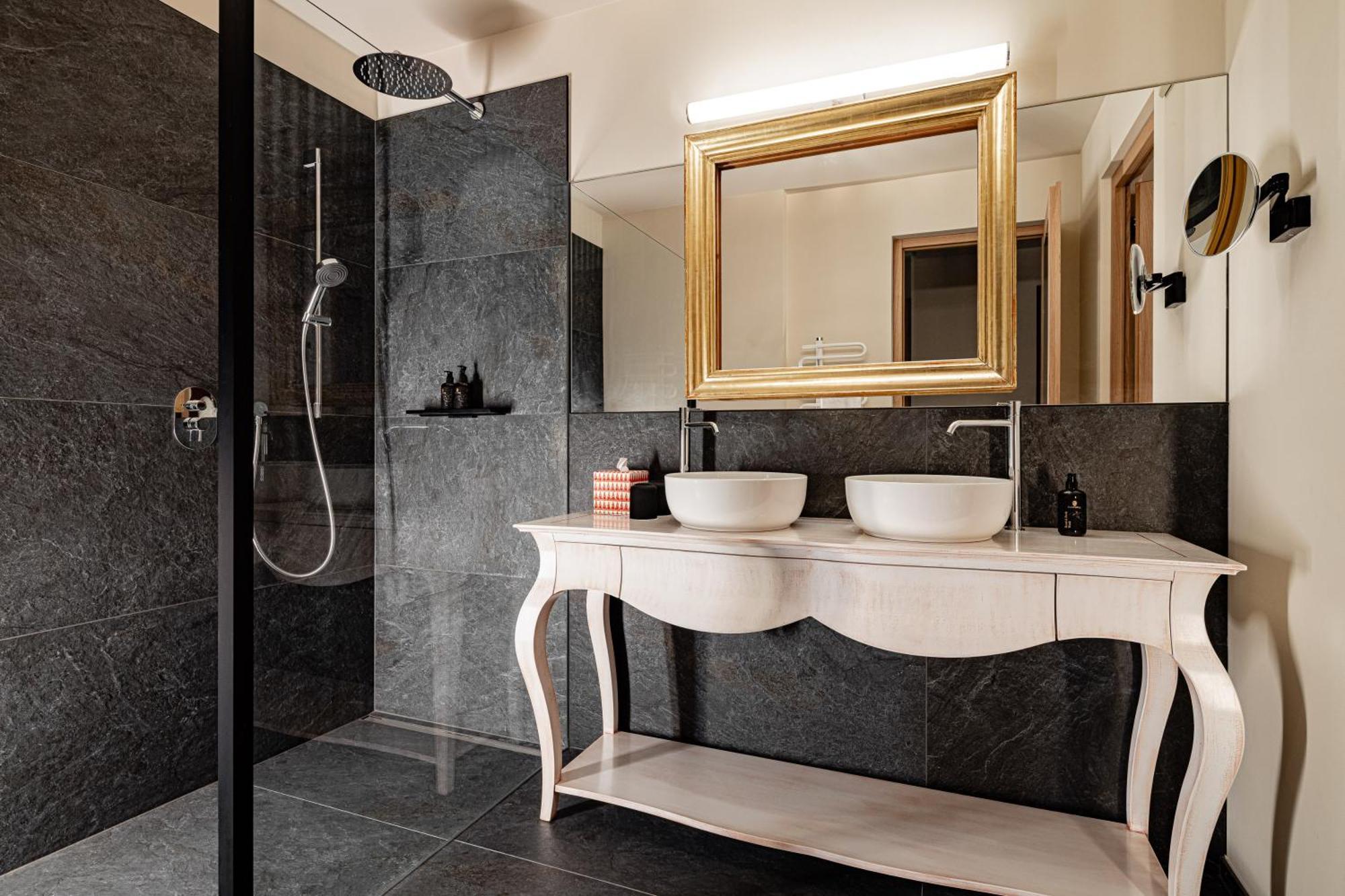 Castel Sallegg Suites Adults Only Caldaro Exteriér fotografie