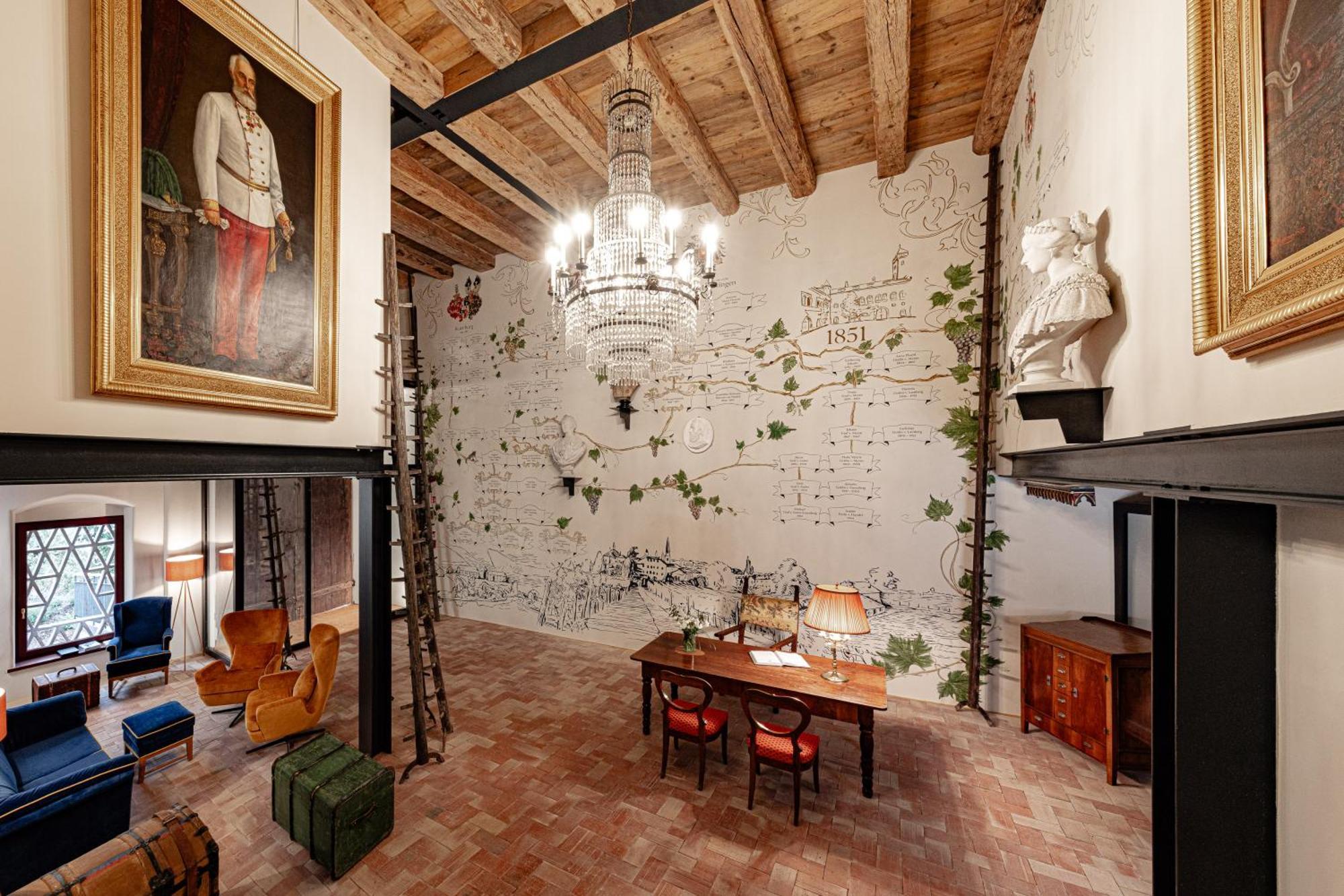 Castel Sallegg Suites Adults Only Caldaro Exteriér fotografie
