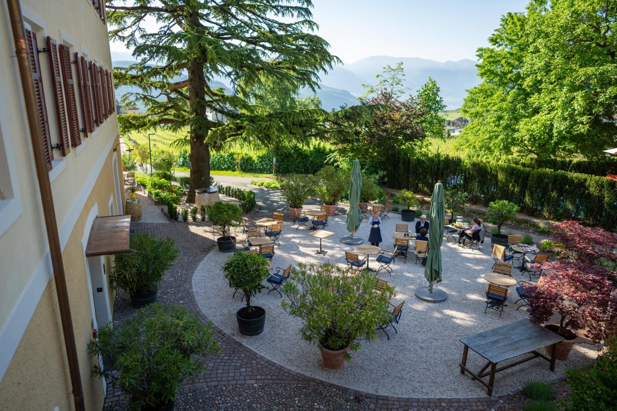 Castel Sallegg Suites Adults Only Caldaro Exteriér fotografie